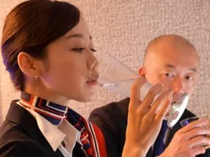 Eny nhỏ dễ thương bị anh trai độc thân bắt nghiên cứu tình dục