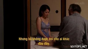 Đang chơi game thì bị bạn thân của em gái thổi kèn