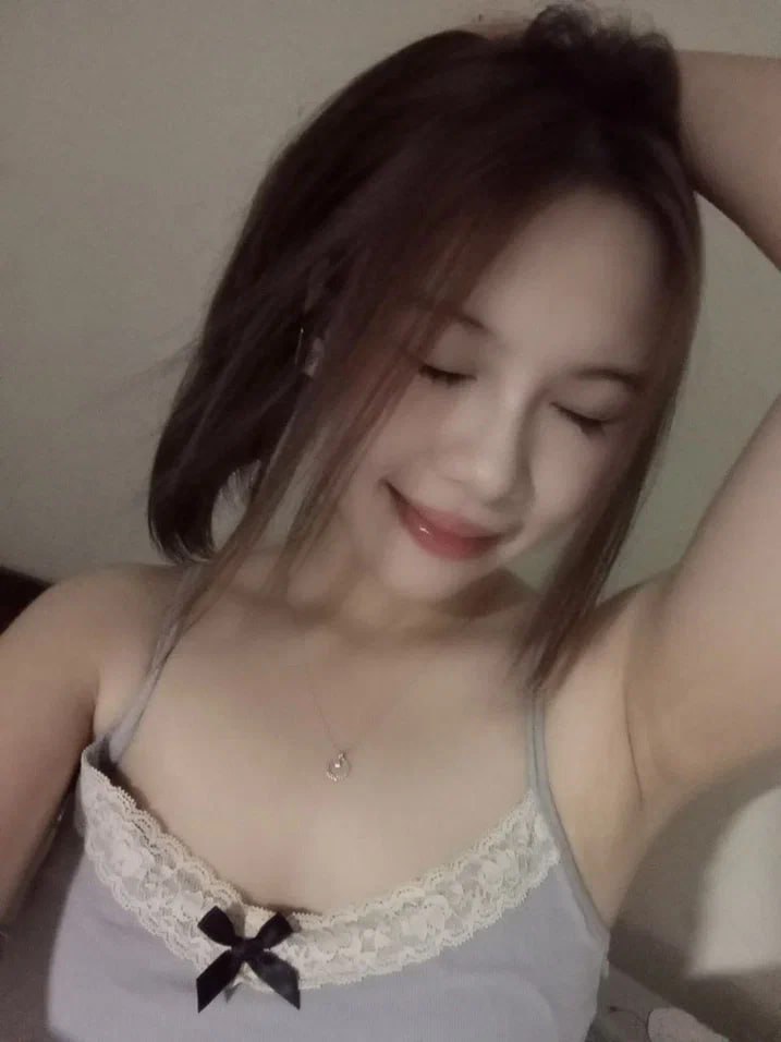 Sữa của tôi bị cạn và rỉ ra ngay sau khi tôi sinh con!